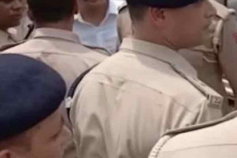 Andhra police book organisers for Guntur stampede
