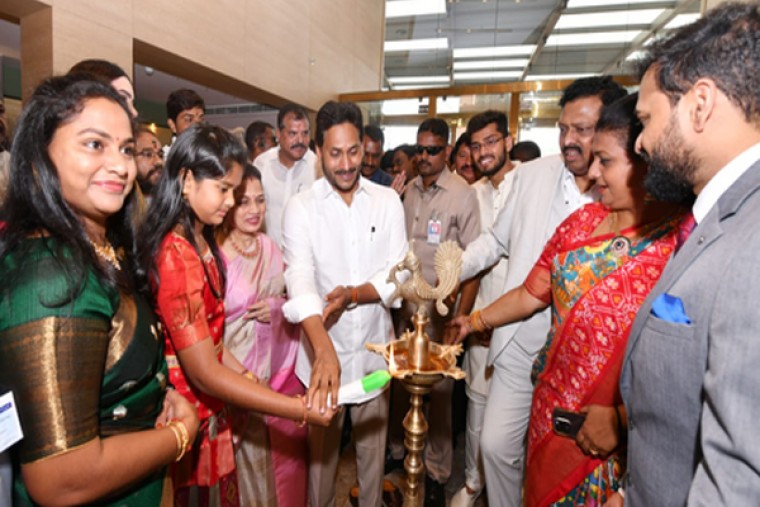 Andhra CM assures all support to investors in hospitality sector