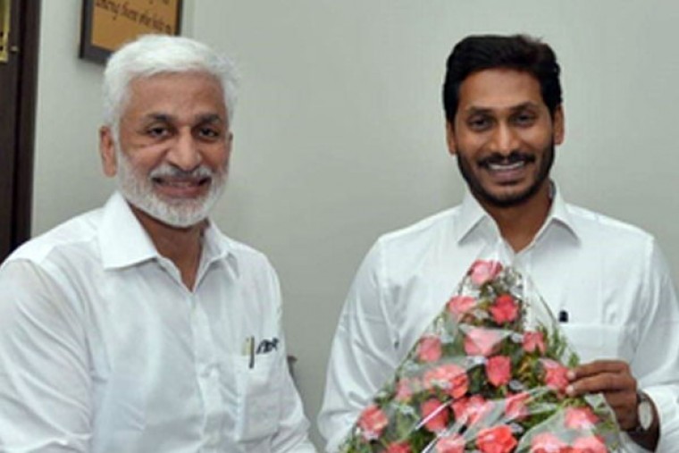 Departure of close aide Vijayasai Reddy deepens crisis for Jagan Mohan Reddy