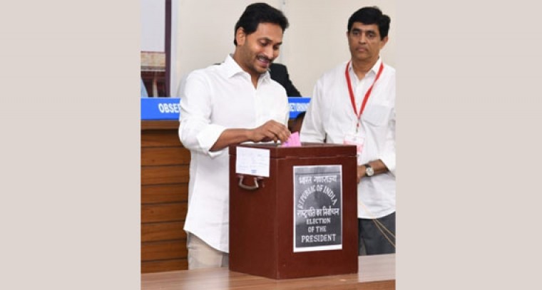 Andhra Pradesh Chief Minister Y. S. Jagan Mohan Reddy cast vote in Amaravati
