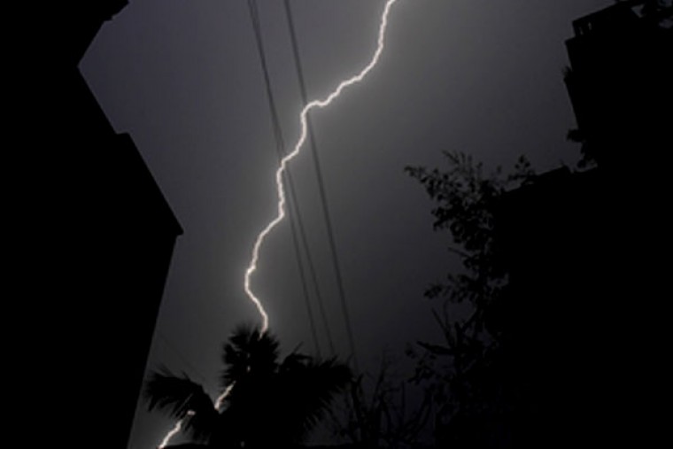 Two Andhra youths die of lightning while playing cricket