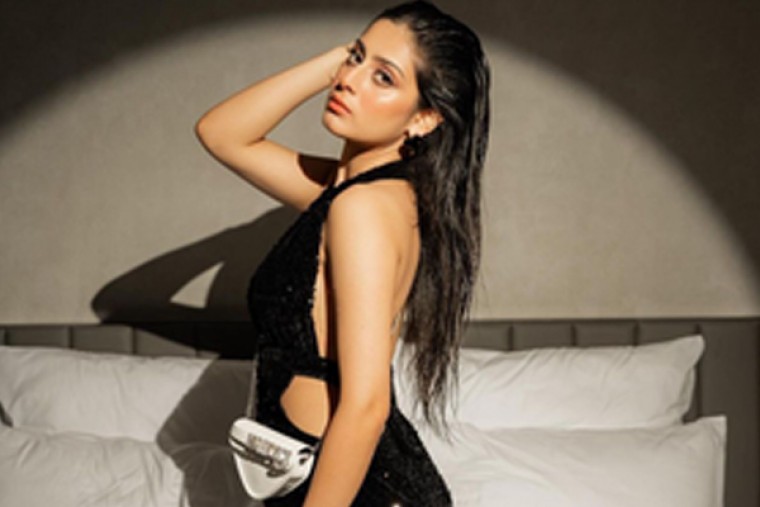 Isha Malviya impresses fans in little black shimmer dress; says trust your 'uniqueness'
