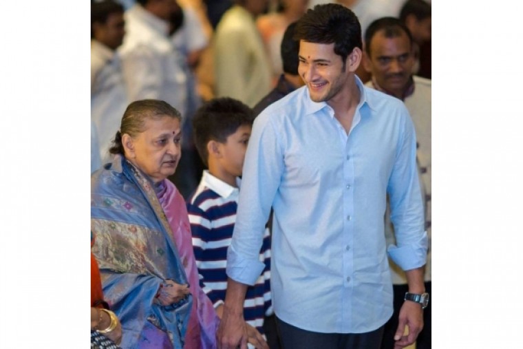 Tollywood star Mahesh Babu's mother passes away, condolences pour in
