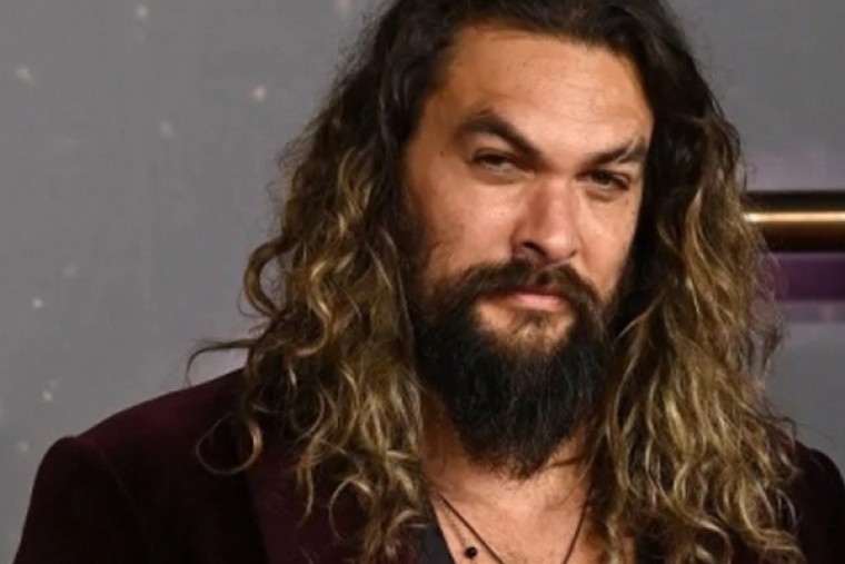 Jason Momoa says he doesn't like wearing clothes anymore

