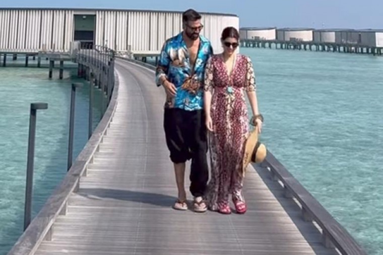 Akshay Kumar says he still falls for wife Twinkle Khanna daily