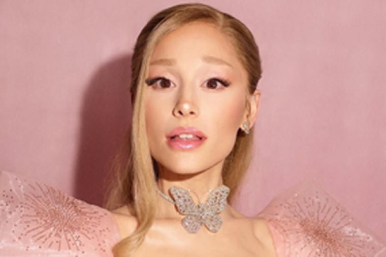 Ariana Grande talks about forcing her divorced parents to be friends again