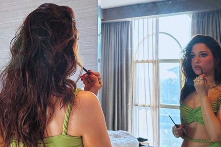 Tamannaah Bhatia does her makeup in the car with the 'hands of a surgeon'