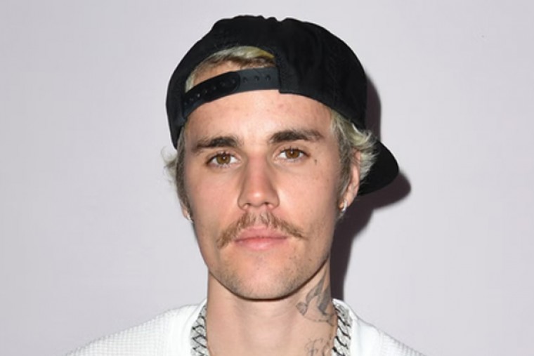 Justin Bieber celebrates his mom's milestone 50th birthday