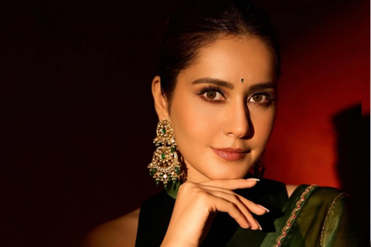 Raashii Khanna talks about best friend Vaani Kapoor: It's real friendship