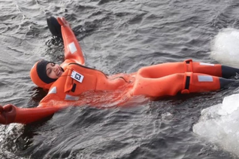 At 57, Bhagyashree swims in ocean at -25�C during exotic Finland holiday