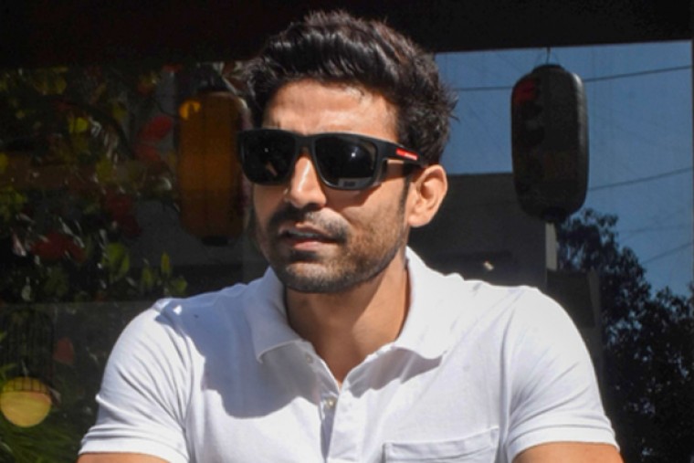Gurmeet Choudhary shares 'new worker' committed theft at home