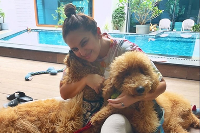 Huma Qureshi treats her 'pretty boys' to a pampering grooming session
