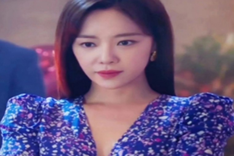 Actress Hwang Jung Eum hints at husband�s infidelity, divorce