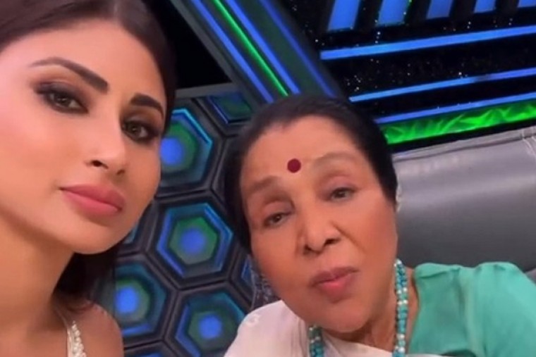 Mouni Roy shares a fond memory of late Asha Bhosle singing in Bengali