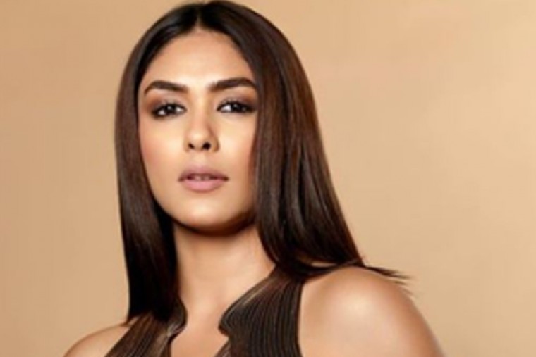 Mrunal Thakur believes in not skipping meals & sticking to small portions