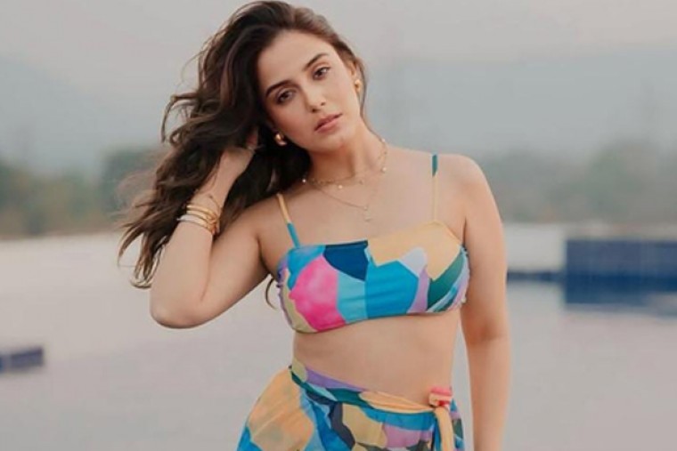 Srishty Rode talks about her 'Mona Ki Manohar Kahaniyaan' role: She's seductive without trying