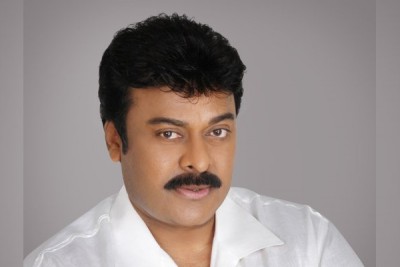 Chiranjeevi stands strong with Mohanlal as he mourns the loss of his mother