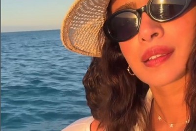 Priyanka Chopra enjoys the sea with her 'favourite people'