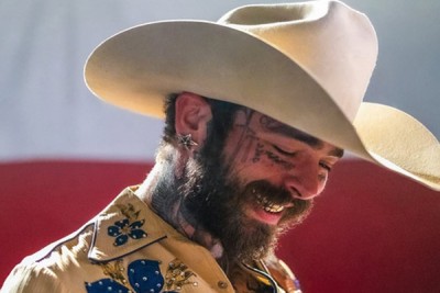 Post Malone apologises after cancelling tour
