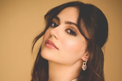 Aneet Padda's sister slammed by netizens over 'propaganda' remark on Dhurandhar 2, Priyanka Chopra