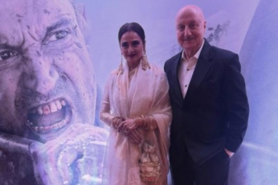 Anupam Kher meets Rekha, calls her 'eternal'