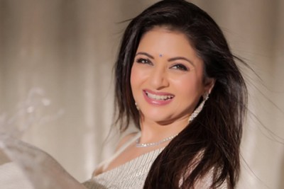 Bhagyashree apologises for her condolence post for Dharmendra, wishes him speedy recovery