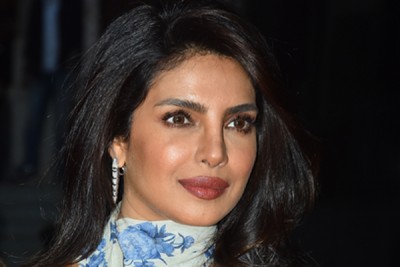 Priyanka Chopra, Orlando Bloom to star in survival thriller