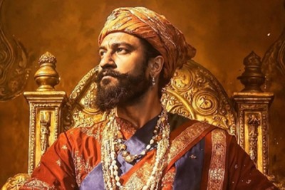 Vicky Kaushal bows his head to the great Maratha legacy as 'Chhaava' turns 1