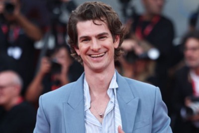 Andrew Garfield says he isn�t immune to doom scrolling