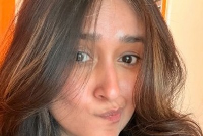Ileana D'Cruz flaunts perfectly blown-out hair until her son takes over the spotlight