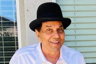 Hema Malini reacts to Dharmendra being conferred with Padma Vibhushan award