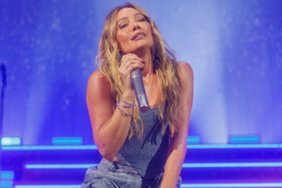 Hilary Duff talks about emotional return to the stage after 18 years