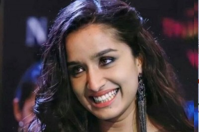 Shraddha Kapoor has a pertinent question for photo editors