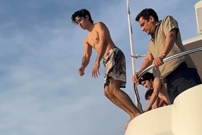 Zayed Khan says 'you will always be my little boy' as son Zidaan turns 18