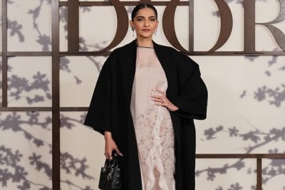 Priyanka Chopra, Parineeti and Kareena Kapoor congratulate Sonam Kapoor on her second pregnancy  