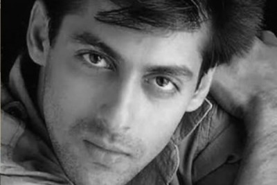 Kareena Kapoor wishes happy birthday to the one and only 'Tiger' Salman Khan