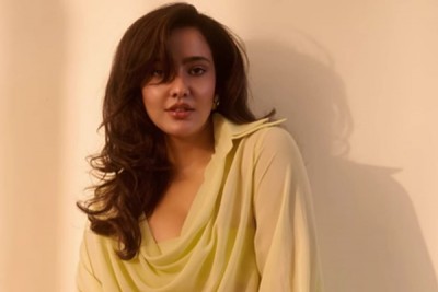 Neha Sharma: I look worse with makeup