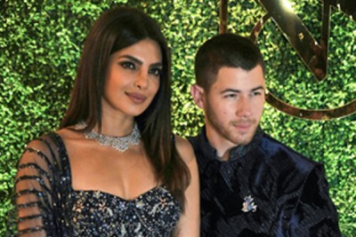 Nick Jonas picks Madhuri Dixit's 'Que Sera Sera' as BG score, recalls dancing days with Priyanka Chopra