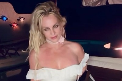 Britney Spears bares it all in her social media post