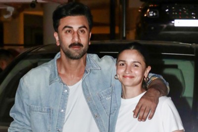 Alia Bhatt, Ranbir Kapoor jet off with little Raha ahead of their 4th wedding anniversary
