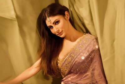 Mouni Roy enjoys a home cooked Bengali feast after a long time