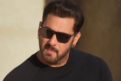 Salman Khan urges all bikers to ride safe, ensure full safety gear