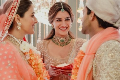Kriti Sanon shares how her three pet dogs were also a part of sister Nupur Sanon's wedding reception