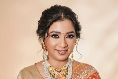Shreya Ghoshal says it's imperative for singers to nurture composer in them to justice to songs
