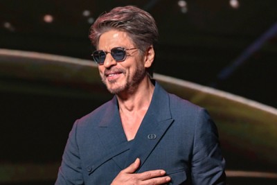 SRK in advanced talks with Sanjay Leela Bhansali for 'age-appropriate role' in romantic film