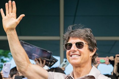 Cinema nerd Tom Cruise knows everyone's lines in his films