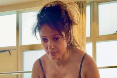 Vidya Malvade performs difficult 'yoga aasans' like a pro