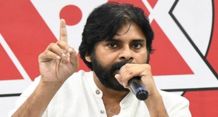 పూరి సినిమాలో పవన్ కళ్యాణ్  సీఎం పాత్ర.. 