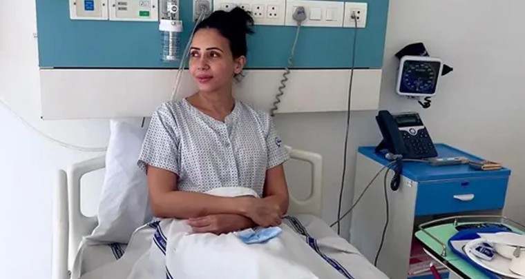 క్యాన్సర్ బారిన పడిన బాలీవుడ్ నటి
