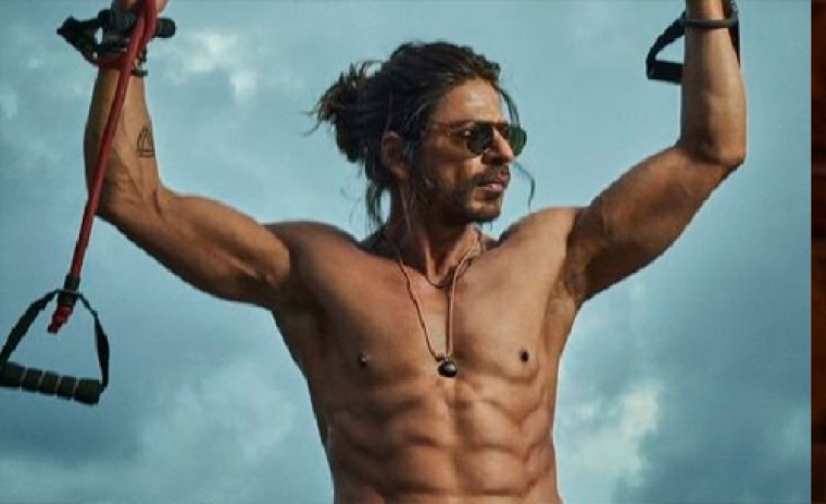 వారెవ్వ...8 ప్యాక్ తో షారుఖ్ ఖాన్ కొత్త లుక్